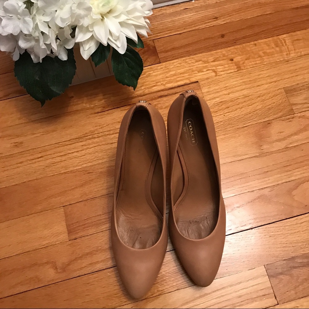 ❤️COACH: Classic Nude Pumps - Picture 13 of 15